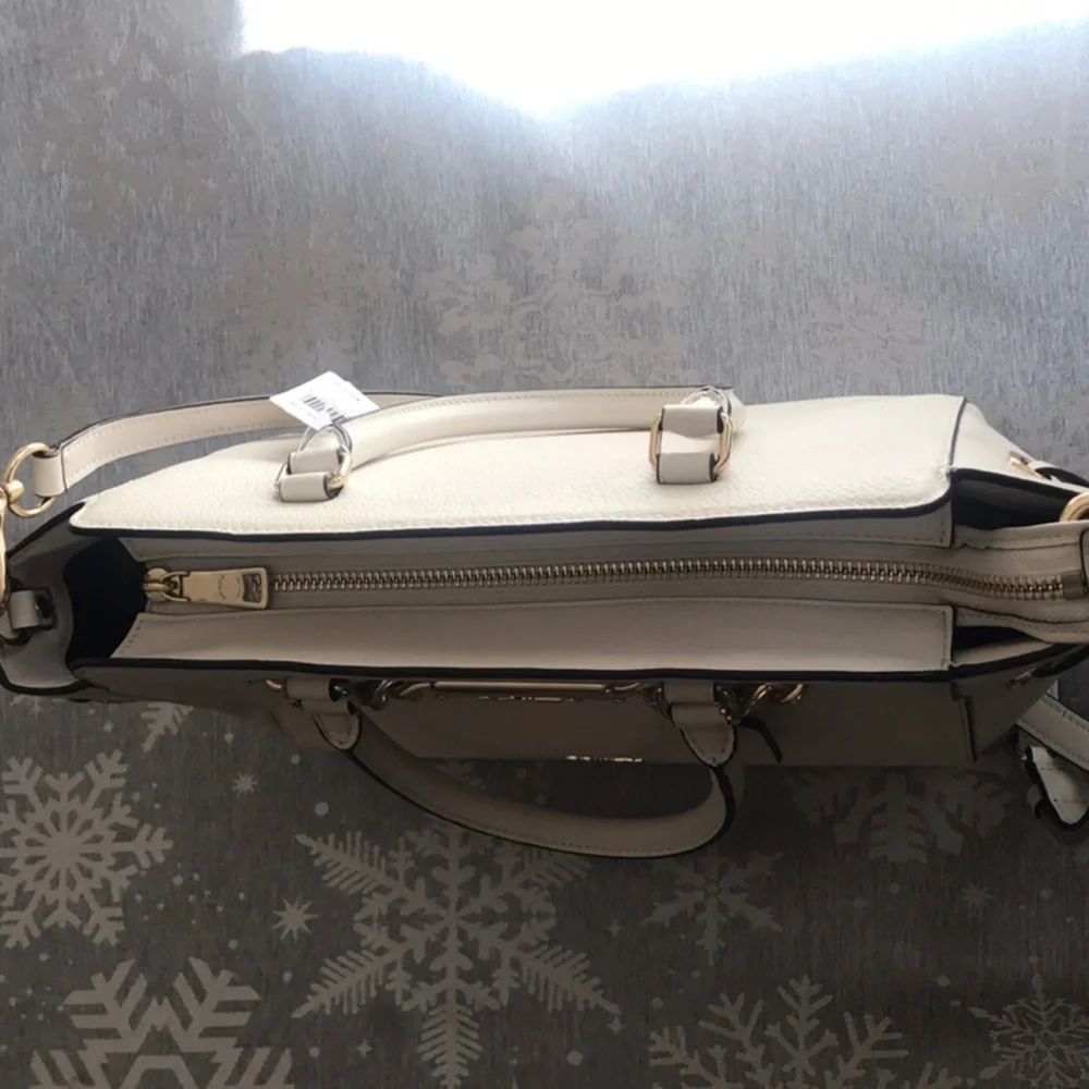 Coach Purse - Picture 6 of 7